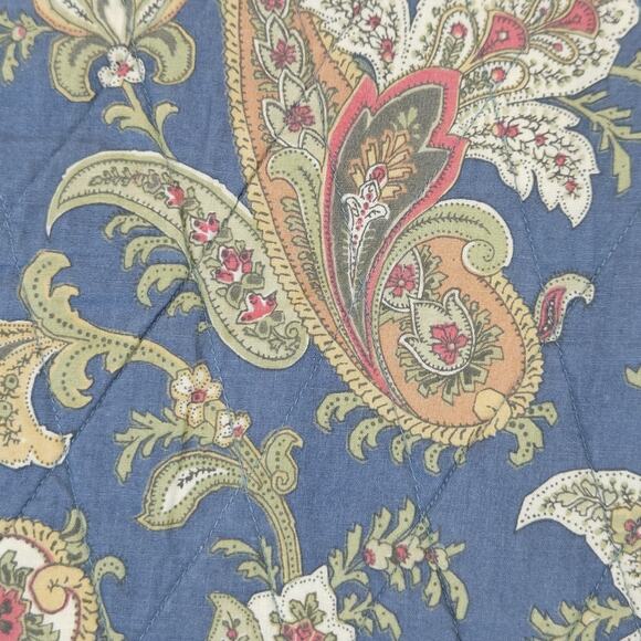 Williams Sonoma Quilted Reversible Round Tablecloth Paisley Stripe French 70" - Picture 8 of 11